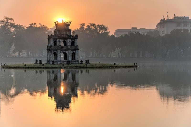 Hoan Kiem Lake Views