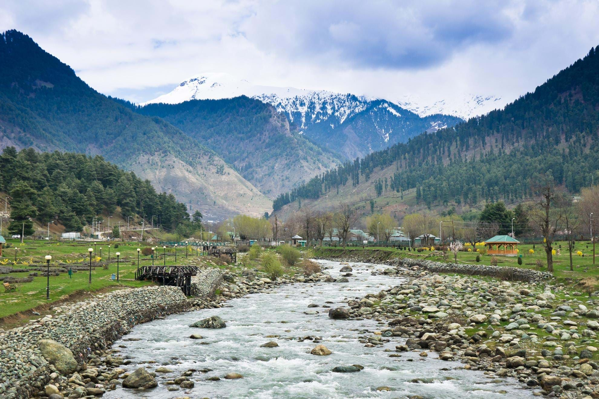 small group tour kashmir