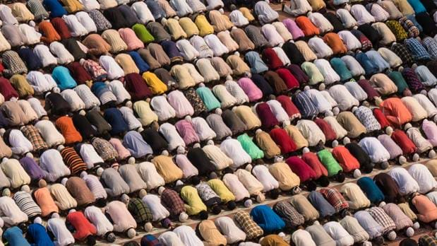 Friday Prayers at the Fatehpuri Masjid