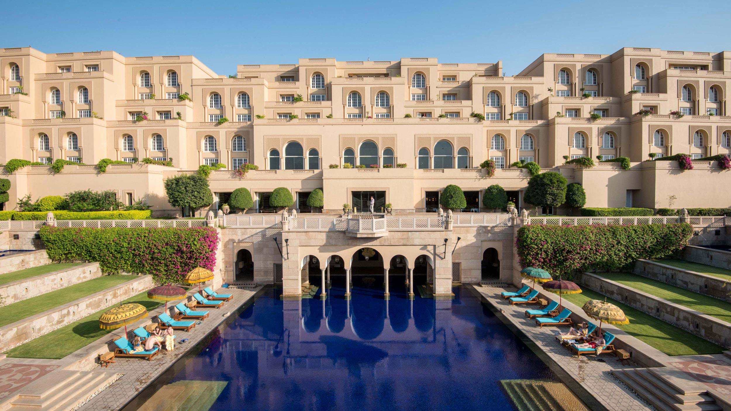 Luxurious Oberoi Amar Vilas Hotel Agra TransIndus luxurious-oberoi-amar-vilas-hotel-agra-transindus