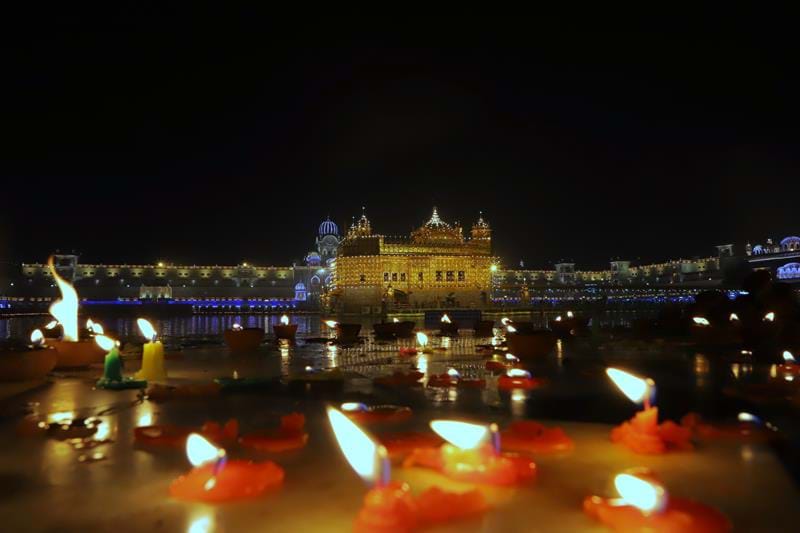 How Sikh celebrate Diwali
